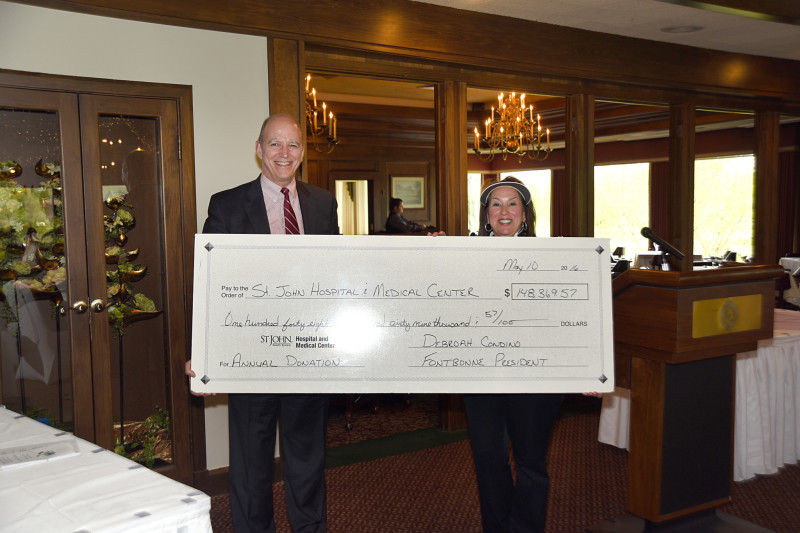 Fontbonne Auxiliary Presents Annual Check to SJH&MC